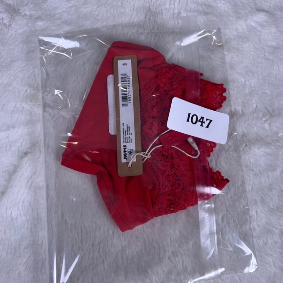 Skims Fits Everybody Lace Dipped Thong Cayenne Red PN-THG-9371 Womens Size M NEW - Picture 11 of 11